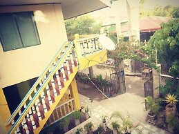 Guanna's Place Room and Resto Bar