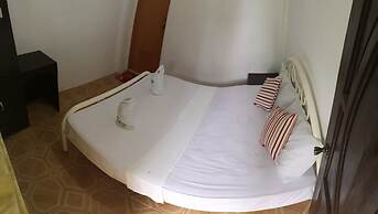 Guanna's Place Room and Resto Bar