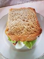 Guanna's Place Room and Resto Bar