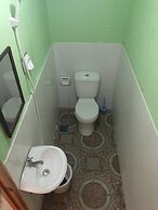 Guanna's Place Room and Resto Bar