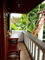 Guanna's Place Room and Resto Bar