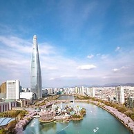 LotteTower Rainbow House