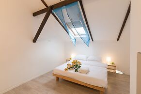 Gorgeous Apt in Neve Tzedek with Parking