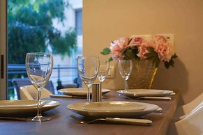Quiet with Terrasse in City Center by FeelHome