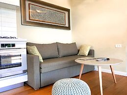 Chic in City Center by FeelHome 