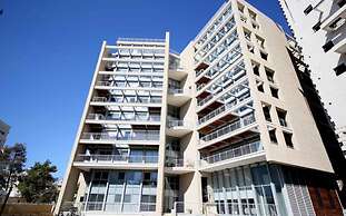 Chic in City Center by FeelHome 