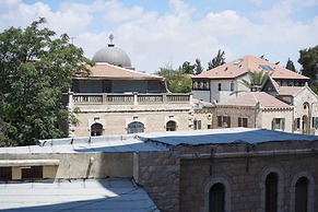 Chic in City Center by FeelHome 