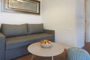 Chic in City Center by FeelHome 