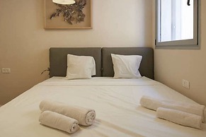 Chic in City Center by FeelHome 