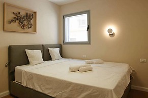 Chic in City Center by FeelHome 