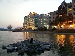 Marina Island Apartment