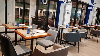 White Breeze Palawan Boutique Hotel