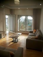 3 Bedroom Apartment with Sea View