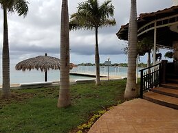 Mais oui Tennis and Spa Villa