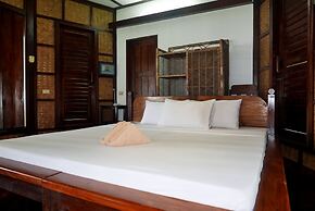 Dolarog Beach Resort