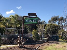 Green Door Motel