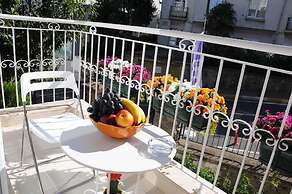 Ortakoy Bosphorus Apart