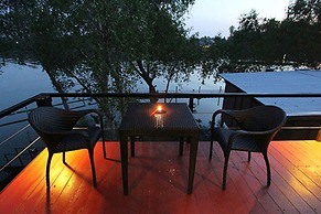 The Grace Amphawa Resort