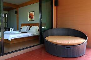 The Grace Amphawa Resort