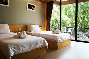 The Grace Amphawa Resort