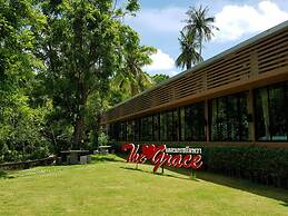 The Grace Amphawa Resort