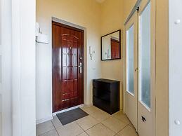 Apartment Hanaka on Baikalskaya 18