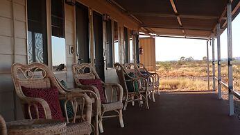 Cheela Plains Station