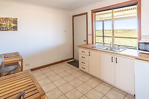 Cheela Plains Station