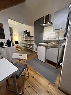 Studio Apartments Centro Storico Via Manno