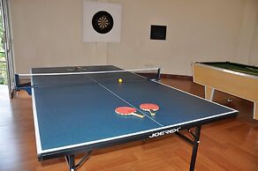 Cerenata Gardens Suites