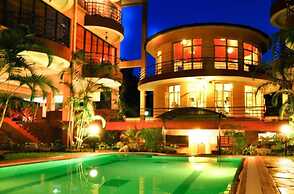 Cerenata Gardens Suites