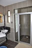 Cerenata Gardens Suites