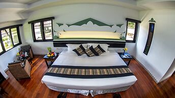 Amazing Inlay Resort