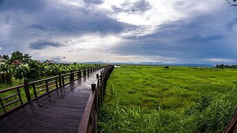 Amazing Inlay Resort