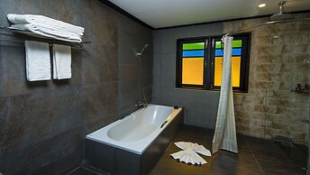 Amazing Inlay Resort