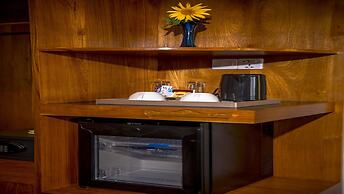 Amazing Inlay Resort