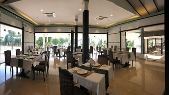 Amazing Inlay Resort