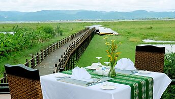 Amazing Inlay Resort