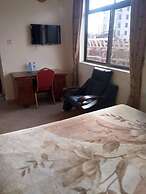 Rich Hotel