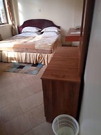 Rich Hotel