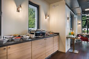 Signature East Hotel Apartment