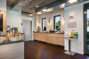 Signature East Hotel Apartment