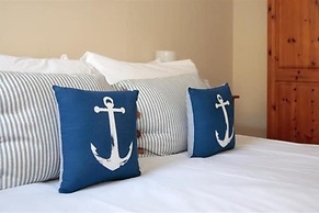 Green Door - Lower Tregudda