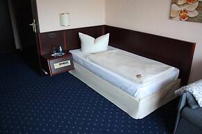 Senator Hotel