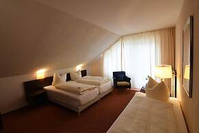Senator Hotel
