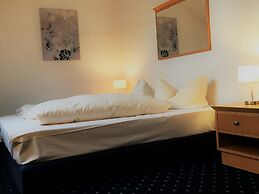 Senator Hotel