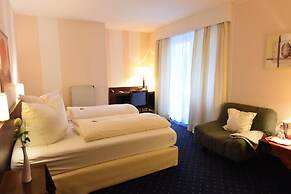 Senator Hotel