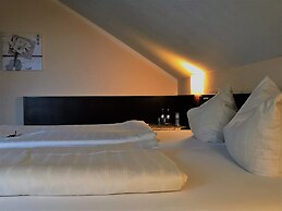 Senator Hotel