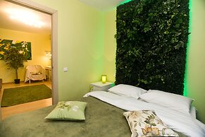 Kvart Boutique Belorusskiy