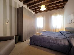 Venice Style Apartments